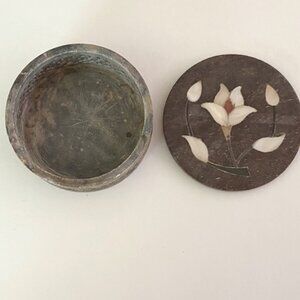 Vtg soapstone trinket box, Crowning Touch Collection